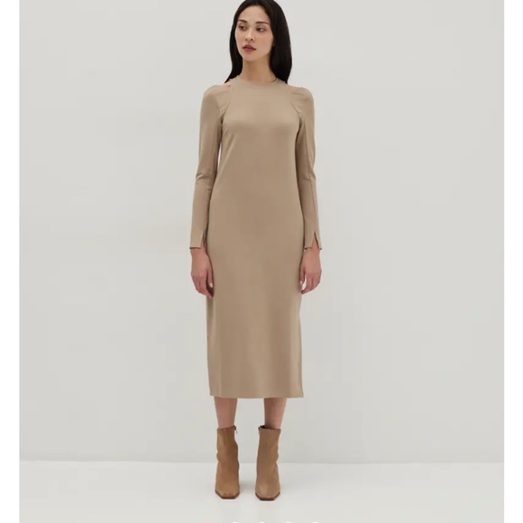 Fall/winter Cold shoulder midi dress - Picture 1 of 3